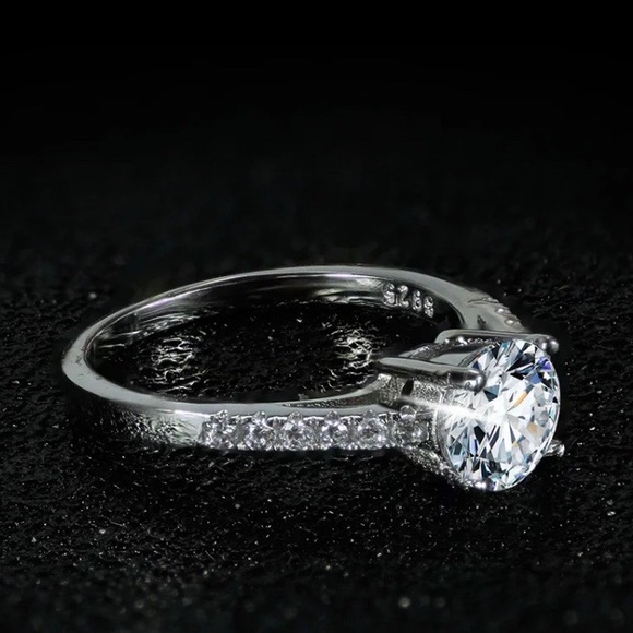 💍NEW 925 STERLING SILVER DIAMOND ENGAGEMENT RING - Picture 6 of 6